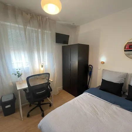 4 Confort Avec Cuisine, Salle De Bain Partage 툴루즈