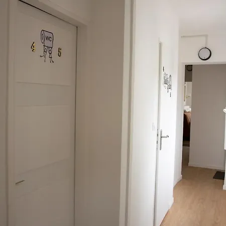4 Confort Avec Cuisine, Salle De Bain Partage 아파트