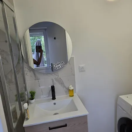 4 Confort Avec Cuisine, Salle De Bain Partage 툴루즈